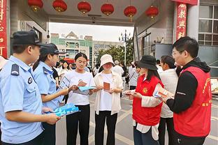 浓眉10助创生涯新高 这也是他首次拿到分板助的三双数据