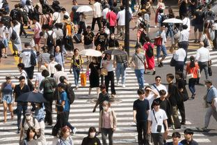 湖人首发：拉塞尔、雷迪什、詹姆斯、普林斯、浓眉